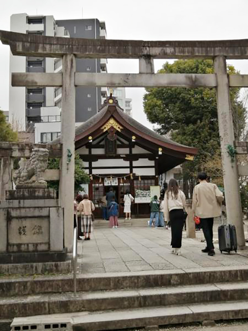 三輪神社の鳥居